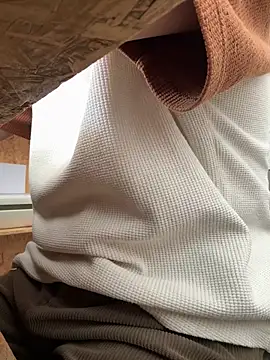 Snapshot of sonwmelt1 chatting on 09-13-25, 06:13 sonwmelt1 online show from 09-13-25, 06:13