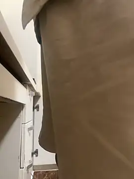 Snapshot of sonwmelt1 chatting on 09-22-25, 06:04 sonwmelt1 online show from 09-22-25, 06:04