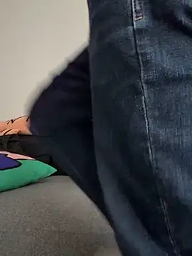 Snapshot of sonwmelt1 chatting on 09-28-25, 03:01 sonwmelt1 online show from 09-28-25, 03:01