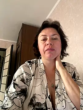 Kiravix online show from 10-16-25, 05:08