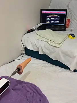 Ozge-SluttyScream69 online show from 04-04-26, 08:17