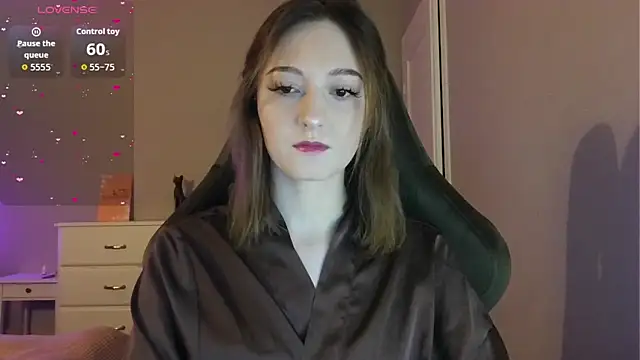 white liillyy online show from 04-14-26, 12:27