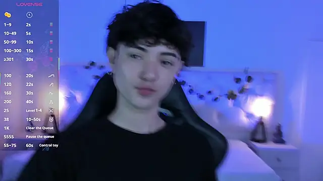 Snapshot of Elliot_younngg chatting on 09-10-25, 02:17 Elliot younngg online show from 09-10-25, 02:17