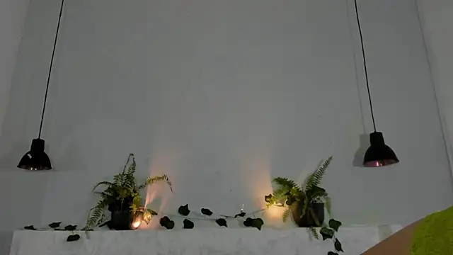 victoria flores1 online show from 11-21-25, 12:54