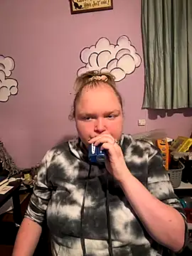 Snapshot of KadiSparkle chatting on 11-01-25, 11:51 KadiSparkle online show from 11-01-25, 11:51