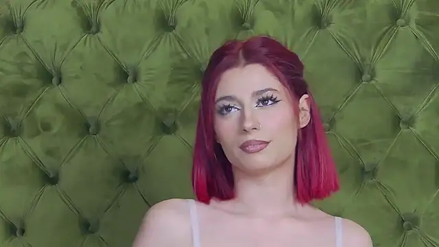 LunaHart online show from 02-08-26, 12:41