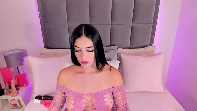 Snapshot of Saian-lory chatting on 07-19-26, 04:05 Saian-lory online show from 07-19-26, 04:05