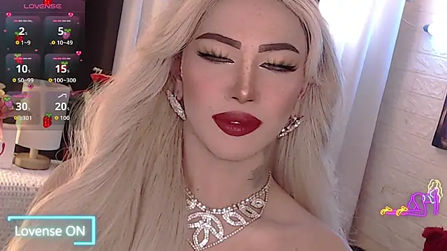 Snapshot of Your_valentina_goddess chatting on 10-05-25, 01:48 Your valentina goddess online show from 10-05-25, 01:48