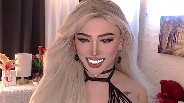 Snapshot of Your_valentina_goddess chatting on 10-07-25, 01:36 Your valentina goddess online show from 10-07-25, 01:36