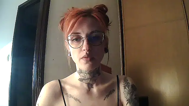 Snapshot of Zelesuida chatting on 09-09-25, 03:06 Zelesuida online show from 09-09-25, 03:06