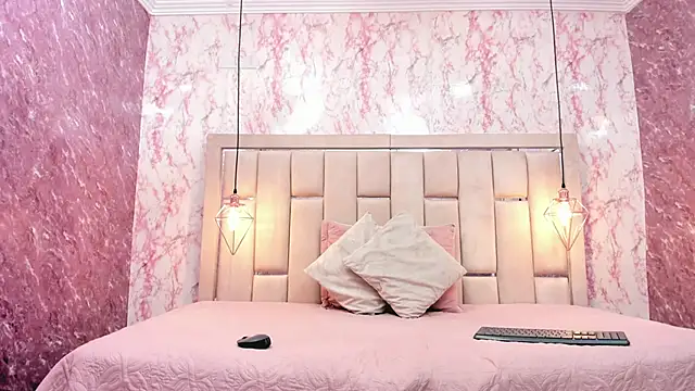 WILD FIREE  online show from 11-20-25, 07:46