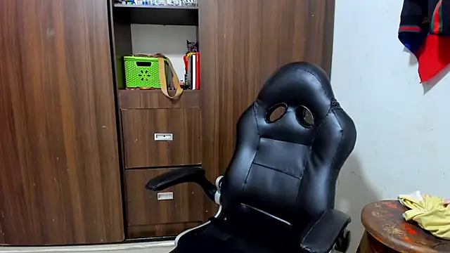 miss bigcockts online show from 04-15-26, 08:31