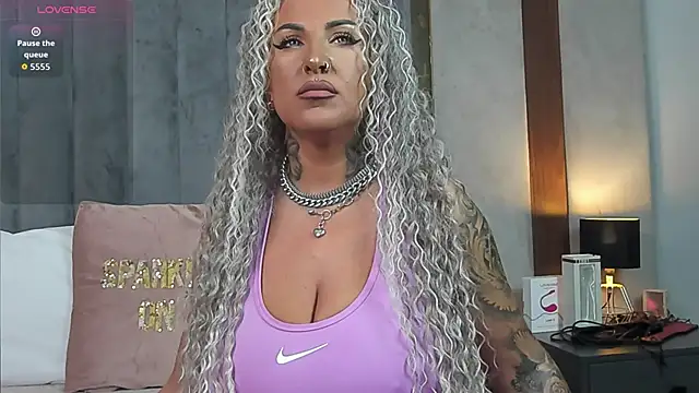 Sierra Quinn online show from 02-14-26, 11:45