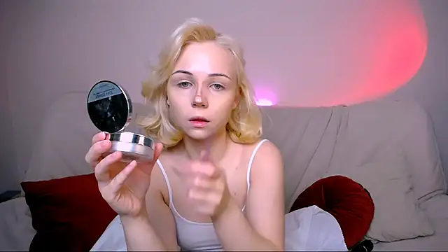 Charlotte Colinss online show from 02-19-26, 03:35