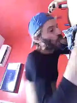 Snapshot of Siegfri3d__ chatting on 10-05-25, 02:32 Siegfri3d   online show from 10-05-25, 02:32