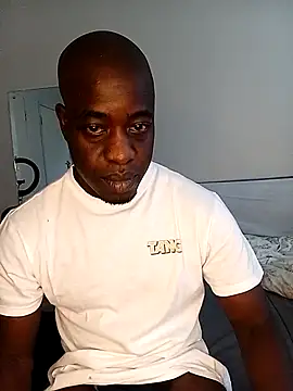 Snapshot of WaiterZim chatting on 10-01-25, 03:07 WaiterZim online show from 10-01-25, 03:07