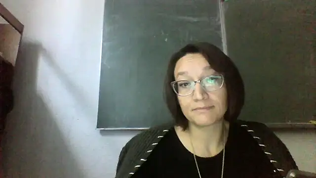 Snapshot of Moon_Janis chatting on 10-02-25, 06:42 Moon Janis online show from 10-02-25, 06:42