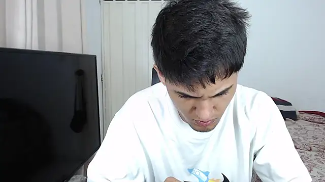 Alex mojica online show from 11-05-25, 05:51