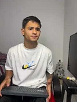 Alex mojica online show from 02-12-26, 06:19