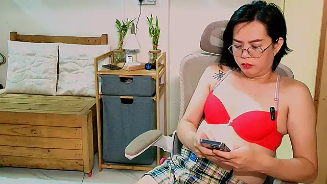 moriliciousxxx online show from 04-24-26, 12:57