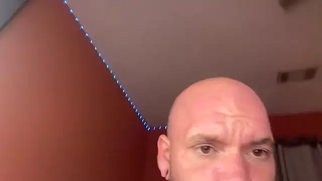 bearcub300 online show from 11-06-25, 05:08