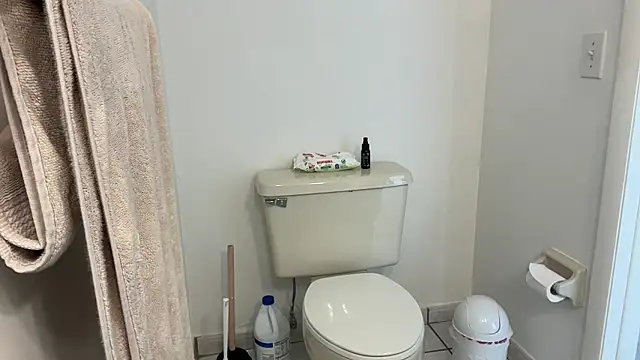 prettyykitty22 online show from 01-11-26, 06:46