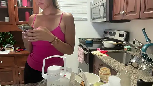 prettyykitty22 online show from 05-25-26, 04:57
