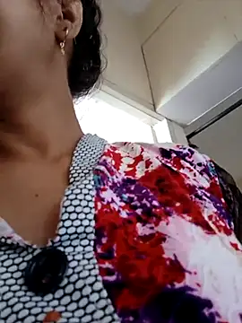 thanusi 2 online show from 11-18-25, 05:56