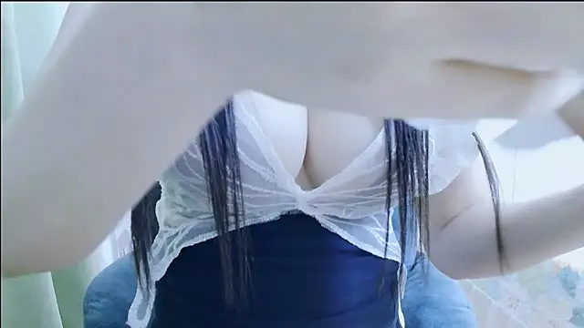 Snapshot of Winnie-01 chatting on 05-09-26, 12:32 Winnie-01 online show from 05-09-26, 12:32