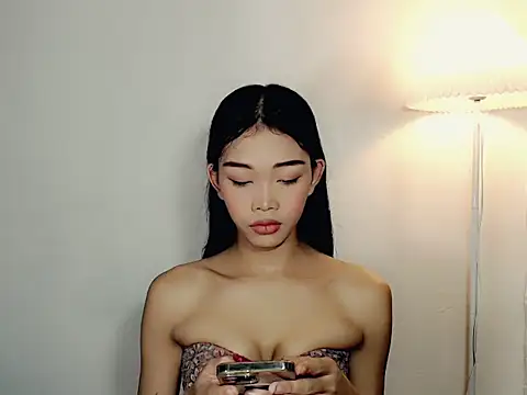 holyakiesha online show from 11-15-25, 11:32