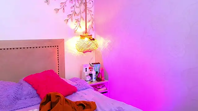 Daphnee- online show from 09-11-25, 11:54