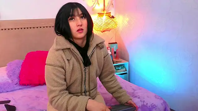 Daphnee- online show from 09-13-25, 11:54