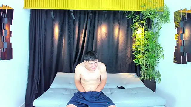 golden girl house online show from 10-25-25, 08:25