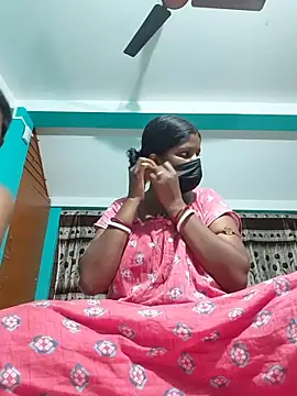 Snapshot of Indian__coupel999 chatting on 05-18-26, 06:47 Indian coupel999 online show from 05-18-26, 06:47