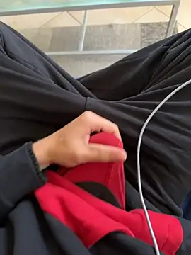 Manu97k online show from 10-27-25, 08:29