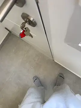 Manu97k online show from 03-07-26, 09:39