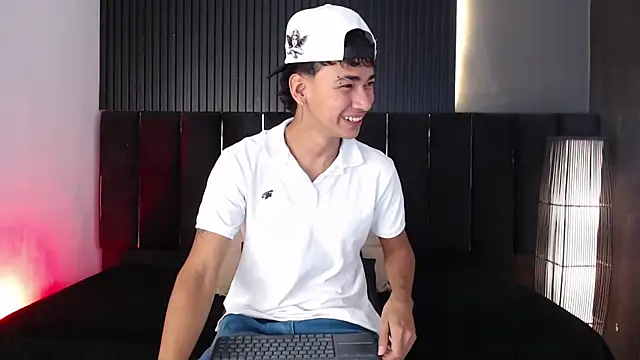 Dominic ghost online show from 12-22-25, 04:53