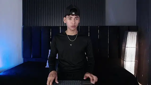 Dominic ghost online show from 04-09-26, 12:43