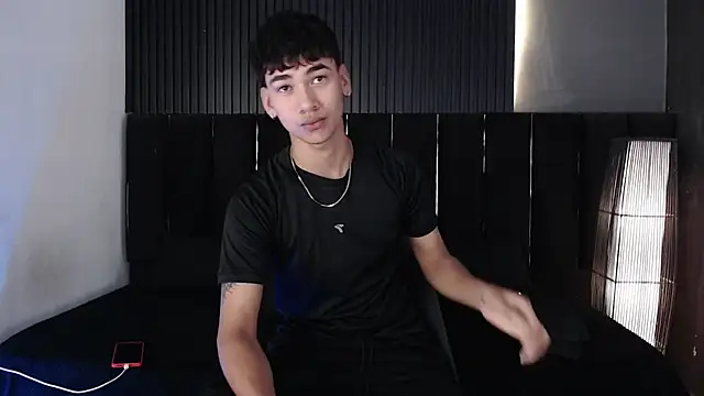 Dominic ghost online show from 04-10-26, 01:11