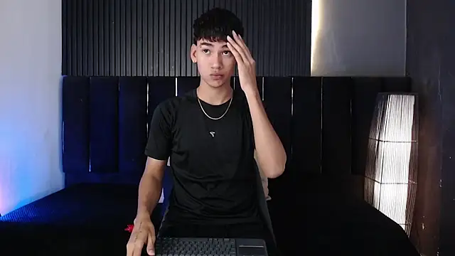 Dominic ghost online show from 04-15-26, 11:05