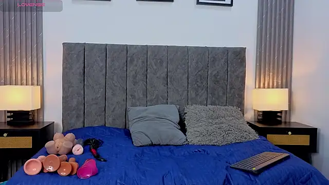 Liam forest  online show from 10-18-25, 04:48