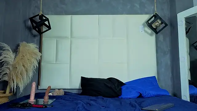 Liam forest  online show from 02-13-26, 05:47