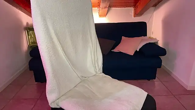 Snapshot of kyliebri chatting on 09-12-25, 08:47 kyliebri online show from 09-12-25, 08:47