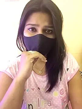 Snapshot of hoty_sonali chatting on 10-12-25, 06:18 hoty sonali online show from 10-12-25, 06:18