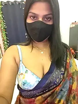 Snapshot of hoty_sonali chatting on 10-13-25, 01:33 hoty sonali online show from 10-13-25, 01:33