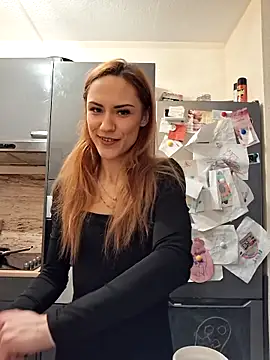 SlimBellaa online show from 12-21-25, 09:33