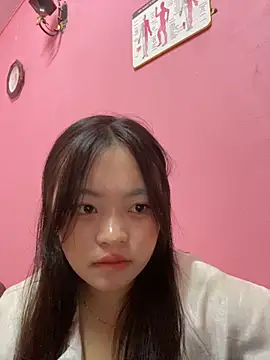 Julia-Elsa online show from 10-14-25, 02:01