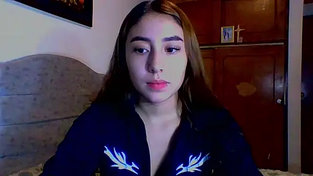 Snapshot of SweetMaddiee_ chatting on 10-24-25, 01:13 SweetMaddiee  online show from 10-24-25, 01:13