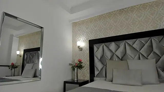 Layla Mackenzie online show from 09-19-25, 02:57