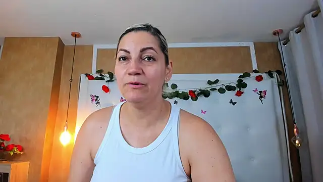 Heidy milf online show from 02-16-26, 08:16